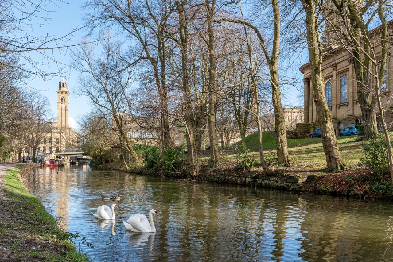 Riverside Balcony Apartment With Parking Just Minutes To Saltaire Shipley (West Yorkshire) Esterno foto