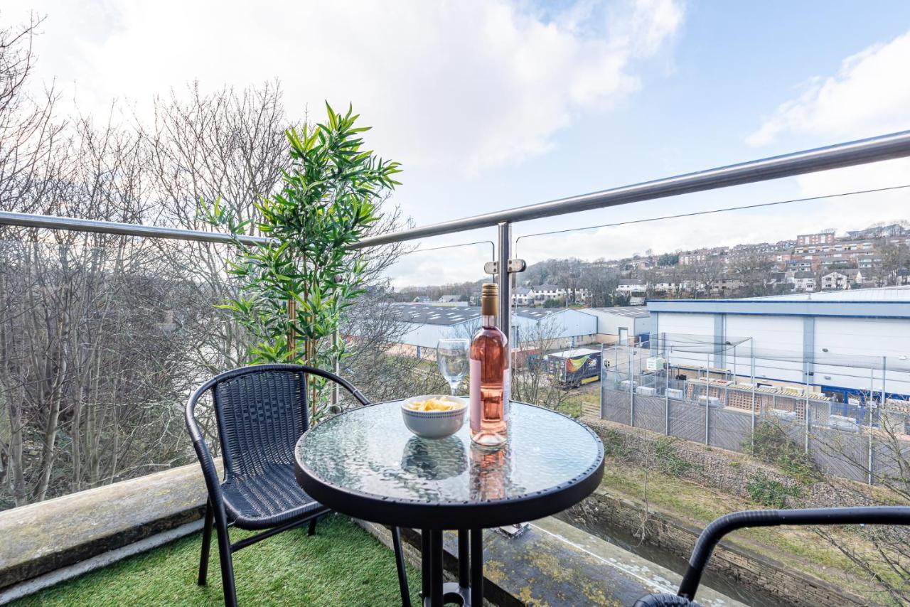 Riverside Balcony Apartment With Parking Just Minutes To Saltaire Shipley (West Yorkshire) Esterno foto