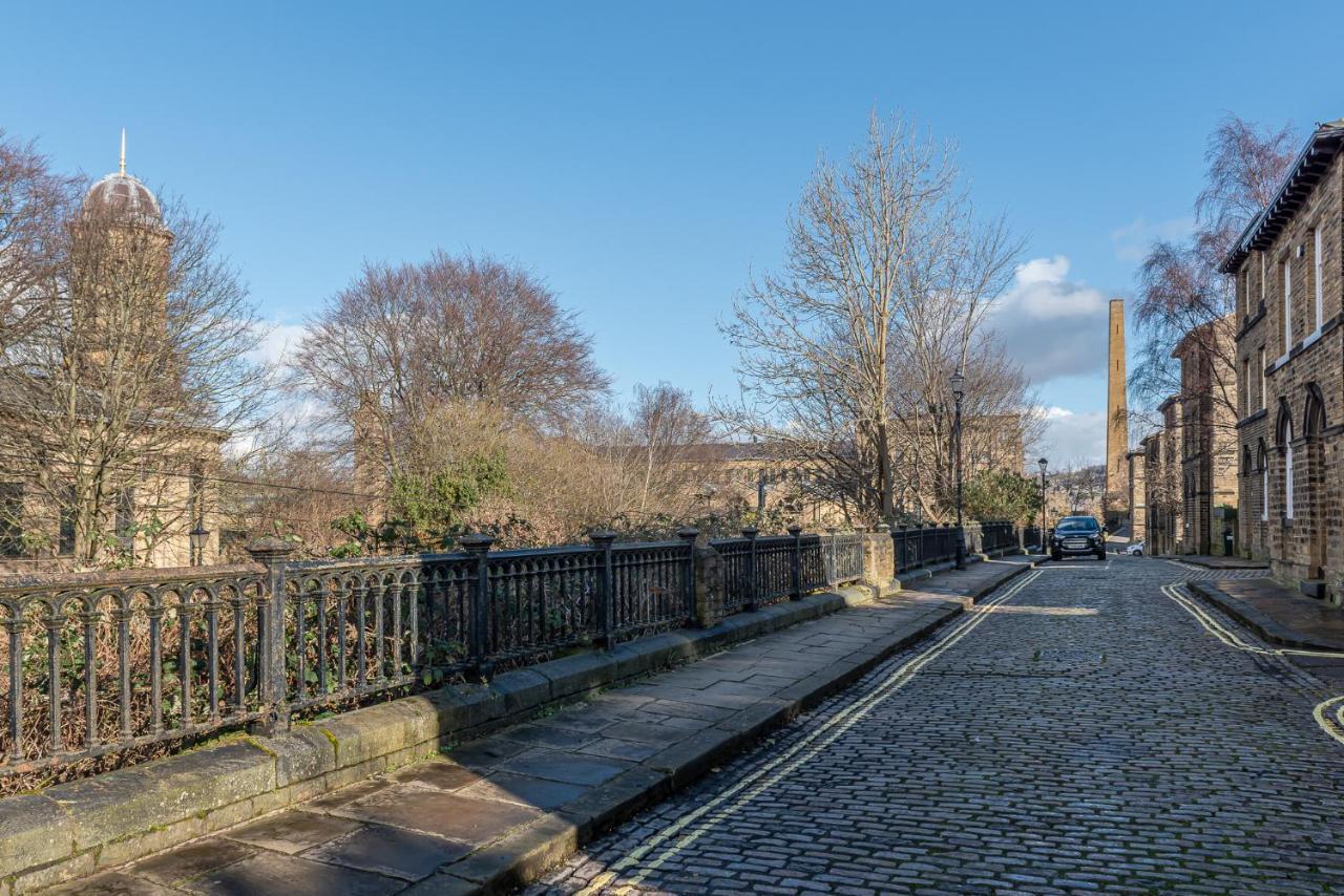 Riverside Balcony Apartment With Parking Just Minutes To Saltaire Shipley (West Yorkshire) Esterno foto