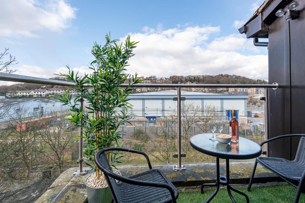 Riverside Balcony Apartment With Parking Just Minutes To Saltaire Shipley (West Yorkshire) Esterno foto